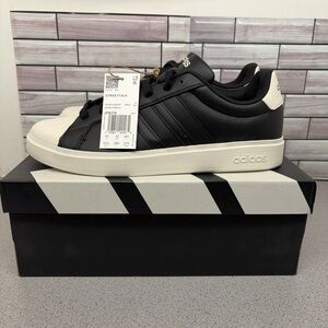 New Adidas Streettalk men’s size 10.5 Black Leather/WhiteShell Toe